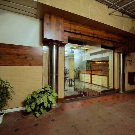 Hotel Oneiro Thrissur Extérieur photo