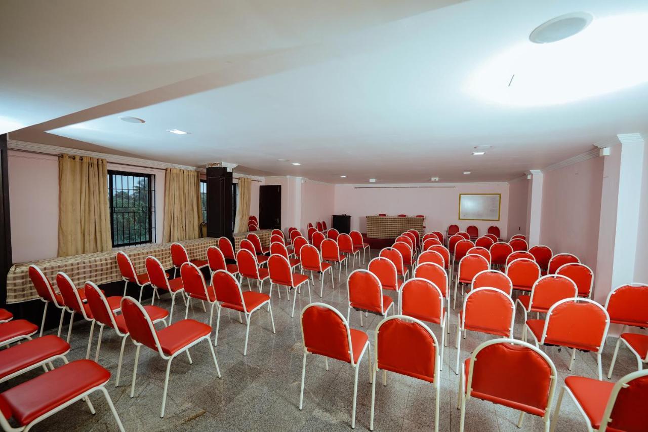 Hotel Oneiro Thrissur Extérieur photo