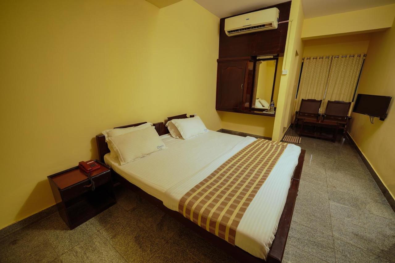 Hotel Oneiro Thrissur Extérieur photo
