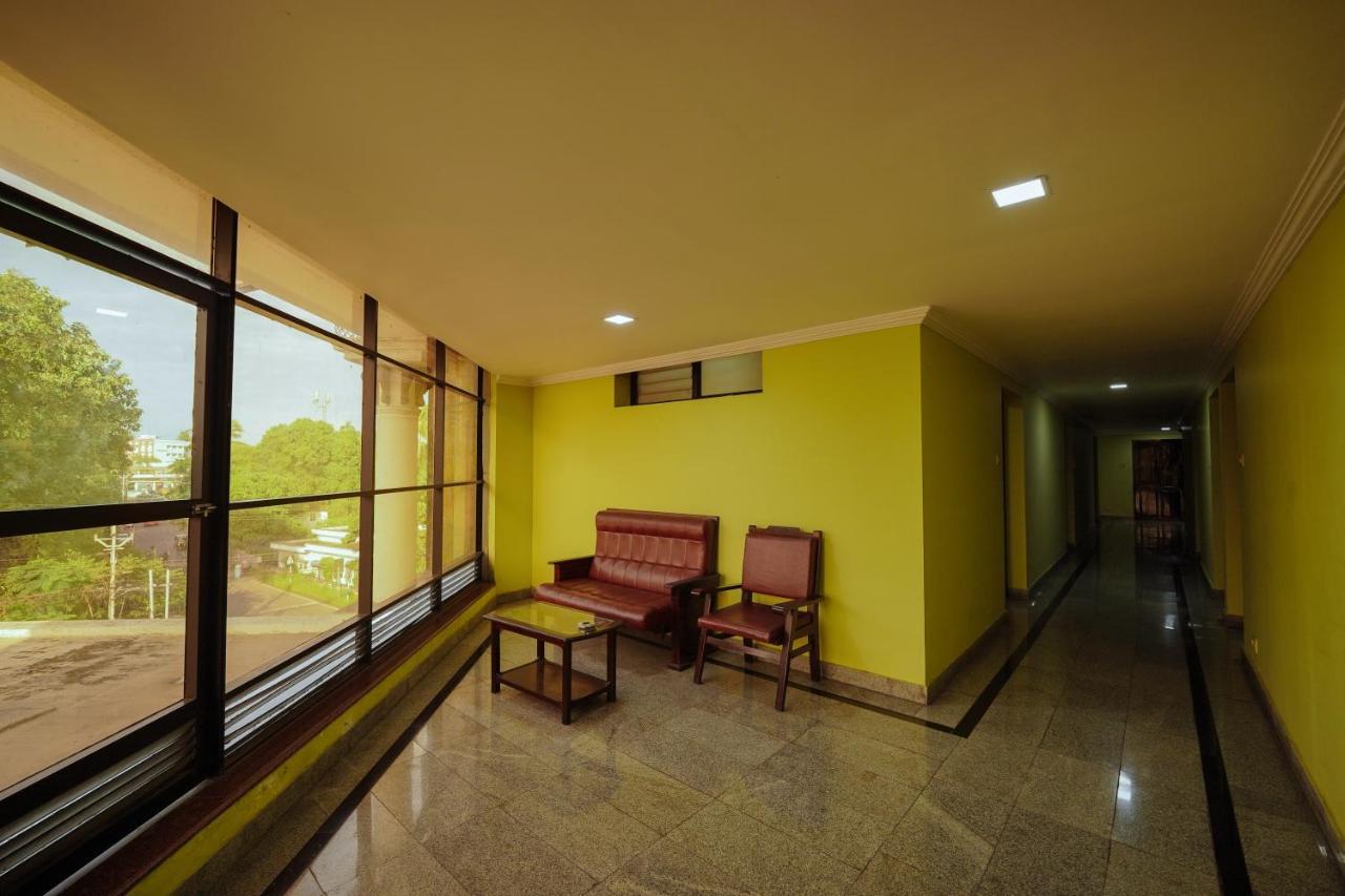 Hotel Oneiro Thrissur Extérieur photo